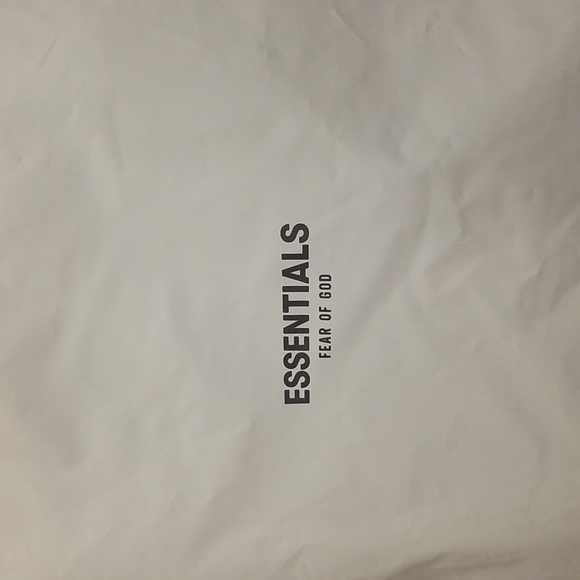 Brand new FOG Essentials 2021 Summer Release Short Sleeve Tshirt Kid Size 10/L - Picture 3 of 3